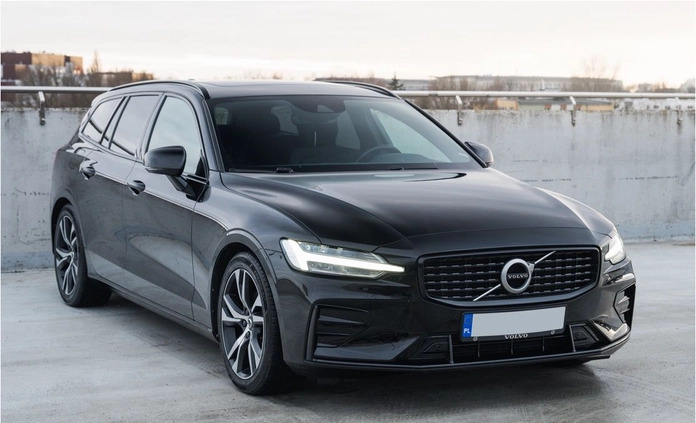 Volvo V60 cena 97900 przebieg: 155000, rok produkcji 2018 z Lublin małe 596